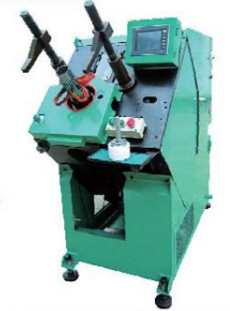AUTOMATIC COIL AND WEDGE PAPER INSERTING MACHINE