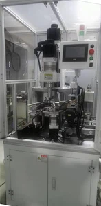 Täielikult automaatne tasane mähise masin